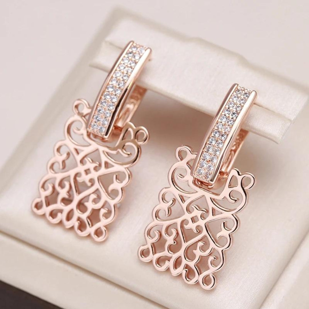 Éblouissantes Boucles d'Oreilles en Lierre avec Zircons Roses en Or