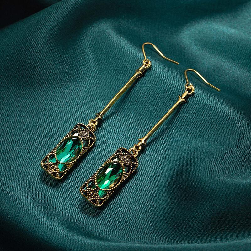 Élégantes Boucles d'Oreilles Lanterne Verte en Or