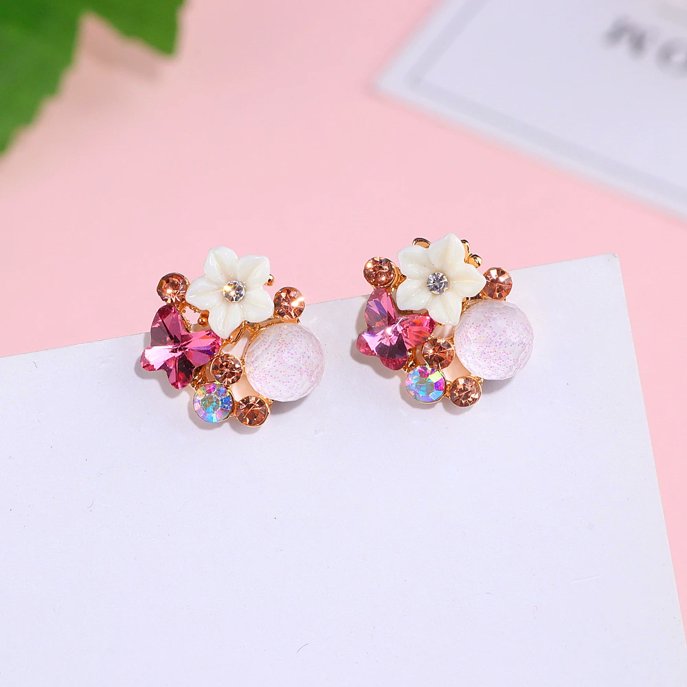 Boucles d'oreilles Éclat Floral ornées de Zircons scintillants