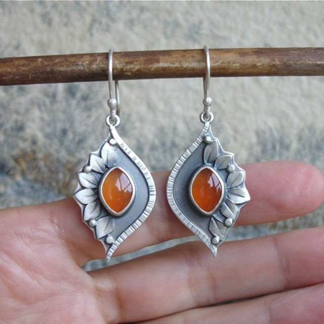 Boucles d'oreilles Boho en Orange Éclatant avec Crisaux Éblouissants