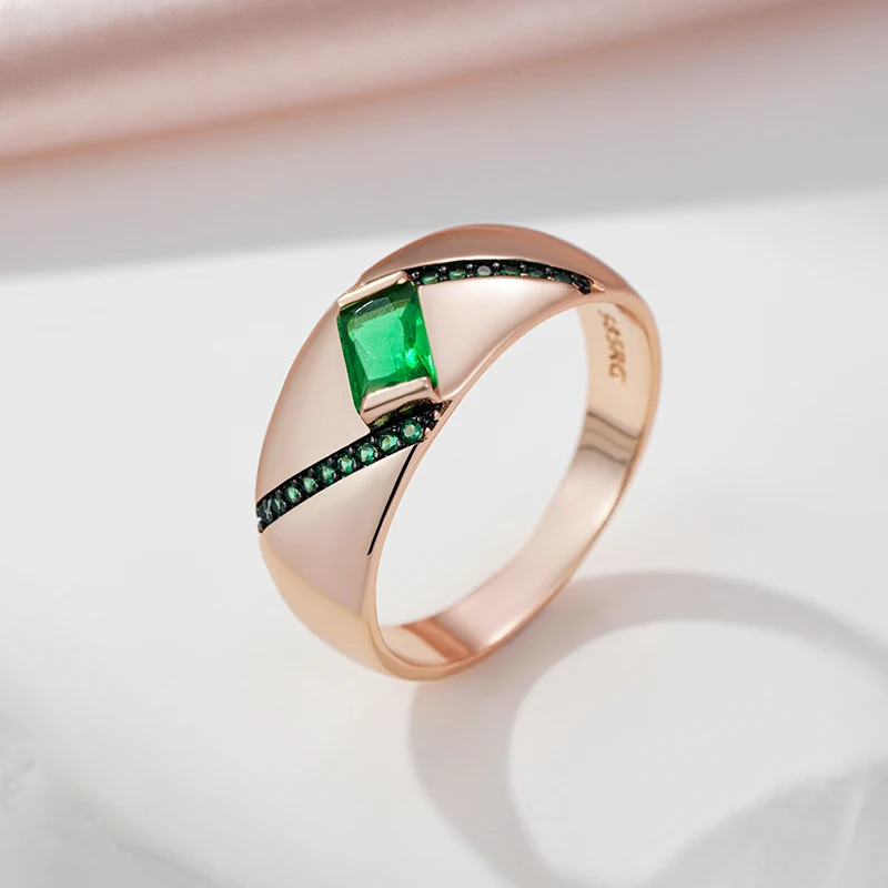 Bague en cristal vert éclatant au design élégant